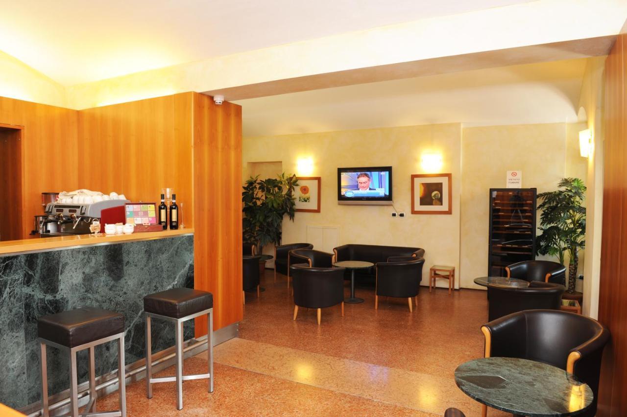 Dimora Del Barone Hotel Romagnano Sesia Exterior photo