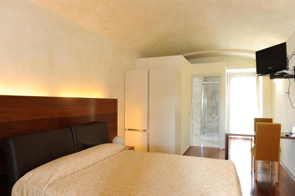 Dimora Del Barone Hotel Romagnano Sesia Room photo