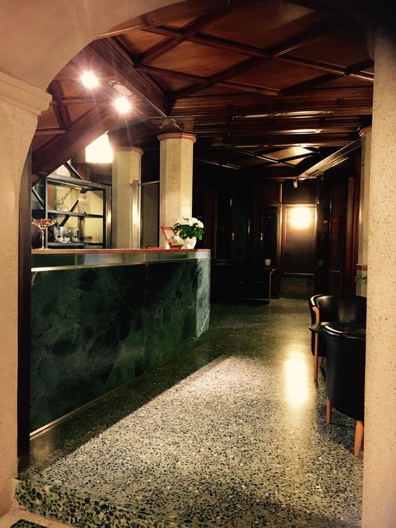 Dimora Del Barone Hotel Romagnano Sesia Exterior photo