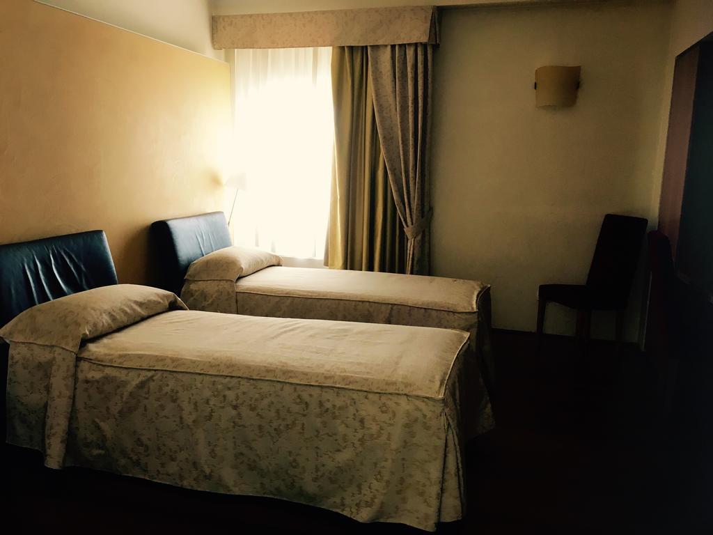 Dimora Del Barone Hotel Romagnano Sesia Exterior photo