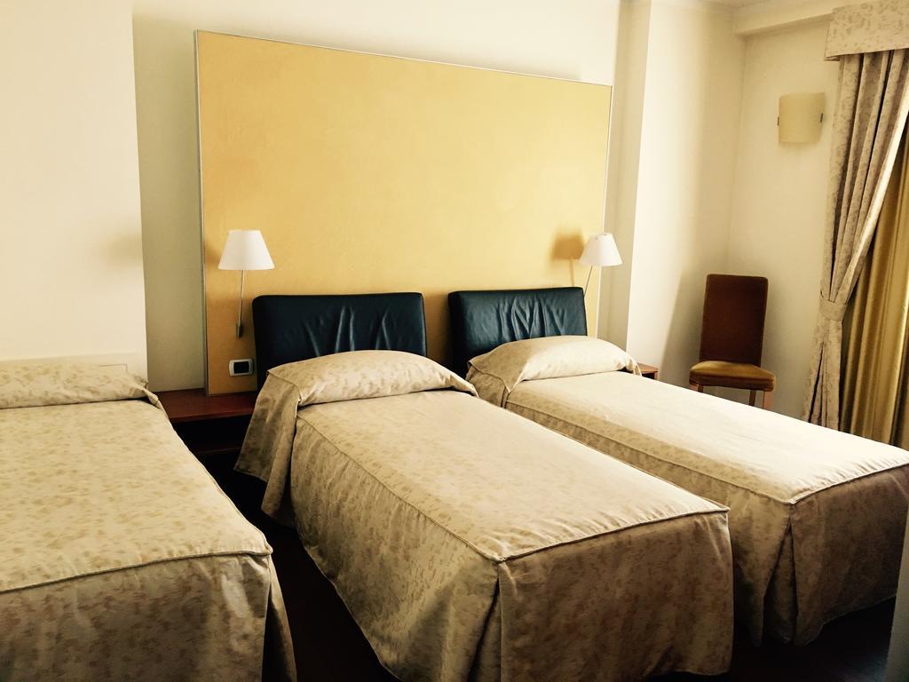 Dimora Del Barone Hotel Romagnano Sesia Exterior photo